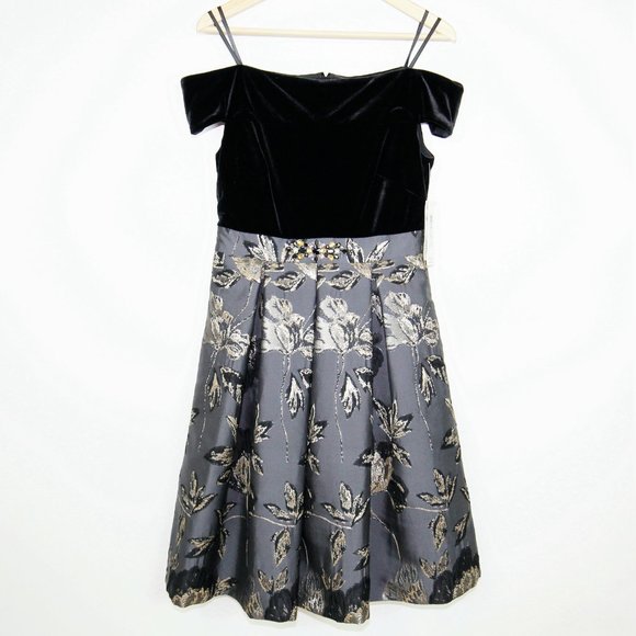 Eliza J Size 8 Womens Off the Shoulder Velvet Metallic Embroidered Formal Dress - Picture 2 of 9
